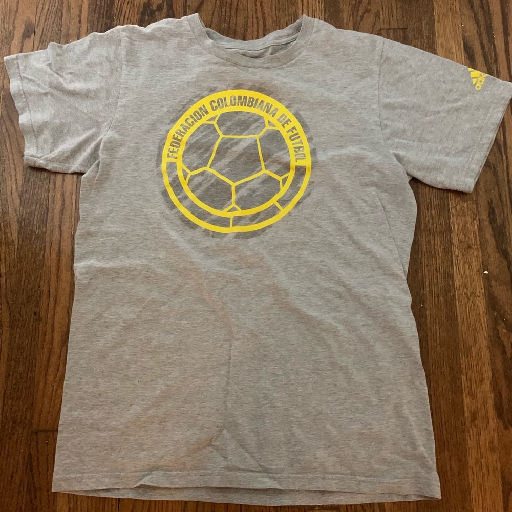 Columbia soccer t-shirt